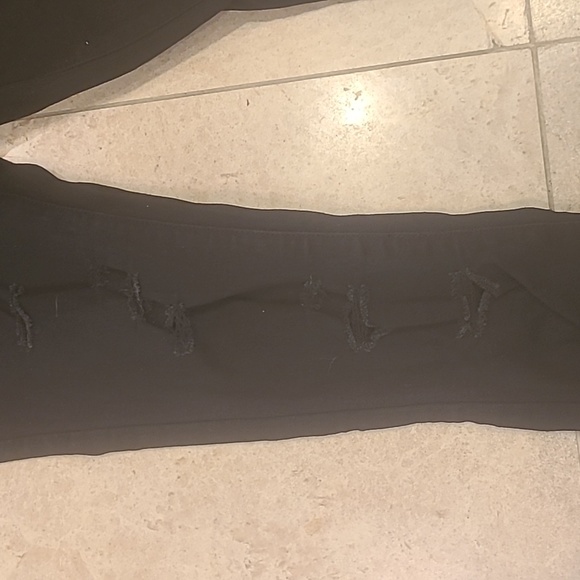 DSTLD black distressed jeans size 24x28 - Picture 2 of 4